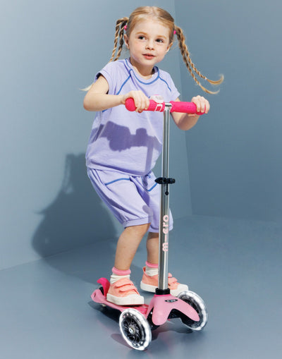 Mini Micro Deluxe Glow LED Plus 3 Wheel Scooter