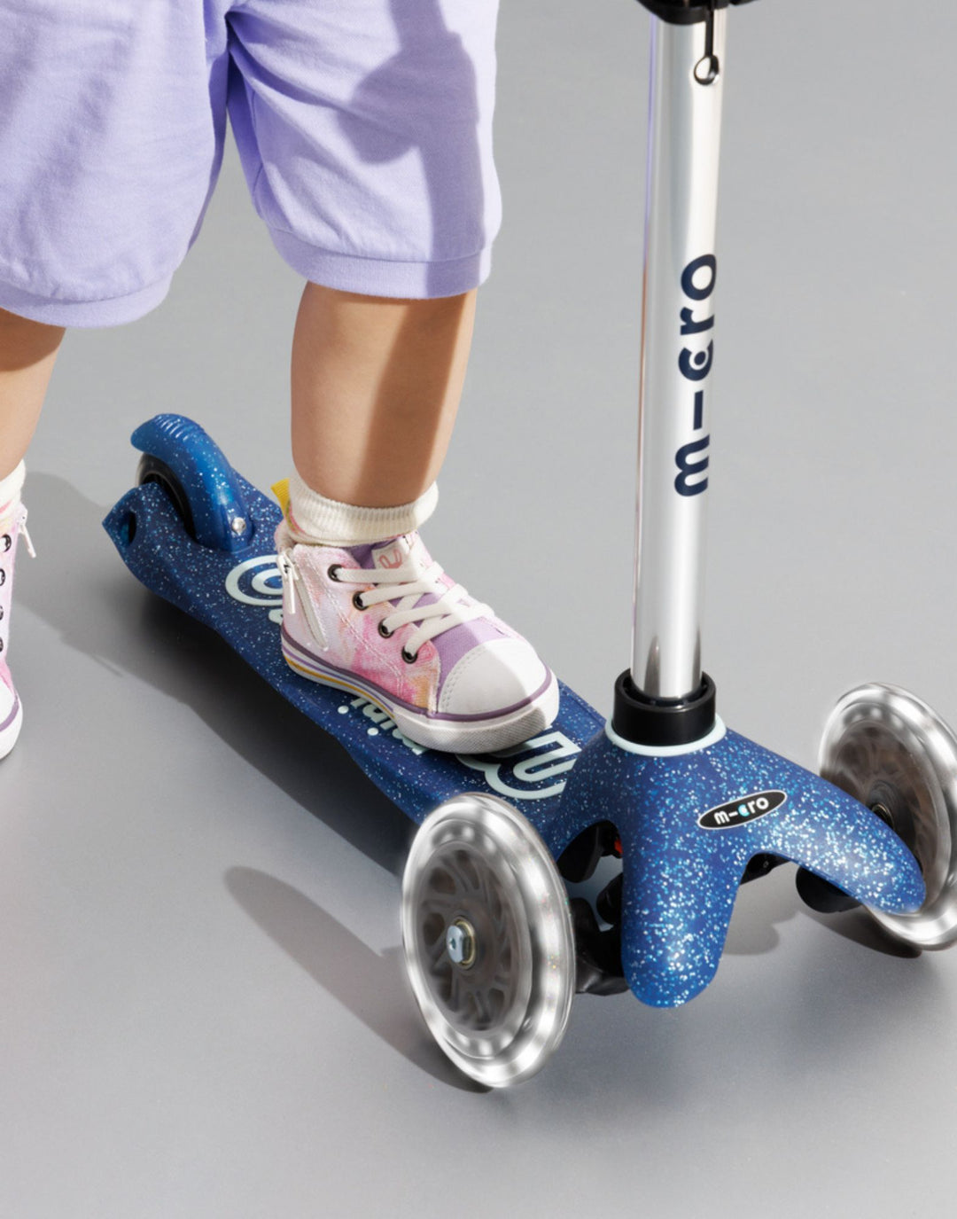 Mini Micro Deluxe Glitter LED 3 Wheel Scooter Micro Scooters NZ