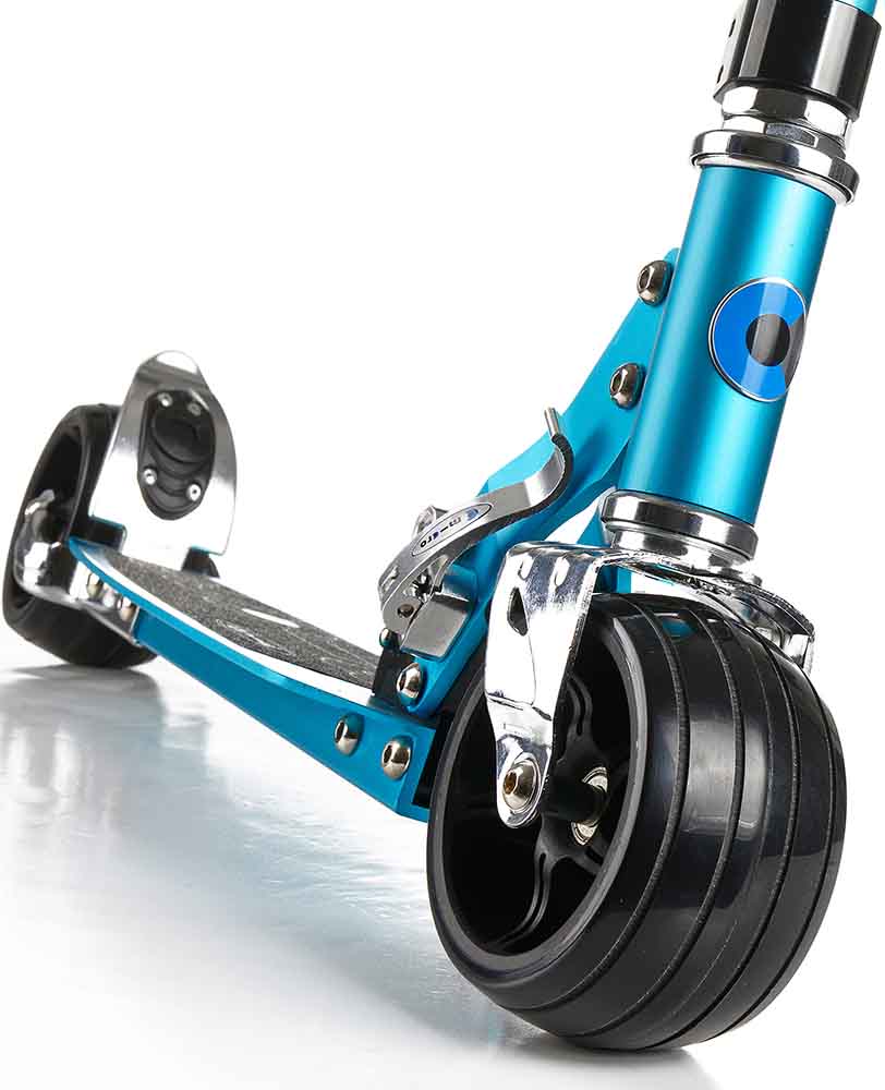 blue rocket 2 wheel scooter with fat wheels