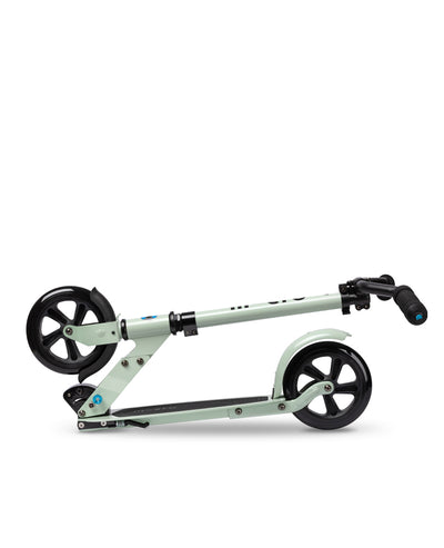clay speed plus deluxe adult scooter folded